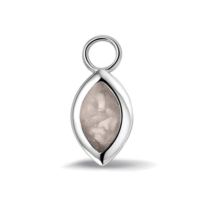 Oorhangers 21 mm lang die aan de voorzijde zichtbaar gevuld worden met as of haar. silver.