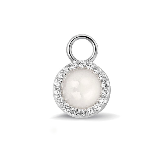 Oorhangers 17 mm lang, rondom afgewerkt met zirkonia's, aan de voorzijde zichtbaar gevuld met as of haar. White.