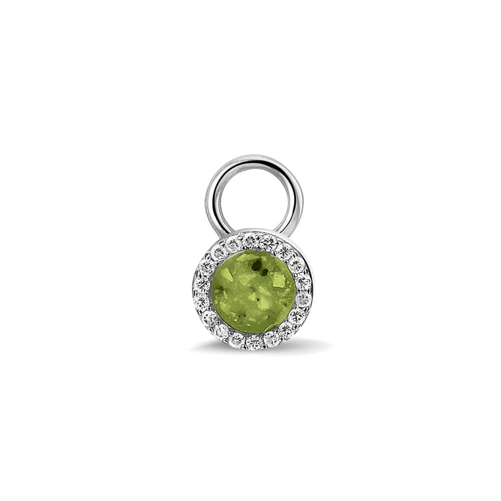 Oorhangers 8 mm diameter, rondom afgewerkt met zirkonia's, aan de voorzijde zichtbaar gevuld met as of haar. Green