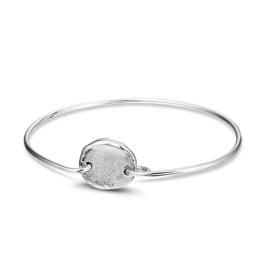Witgouden armband met zilveren 925 sterling muntje en vingerafdruk
