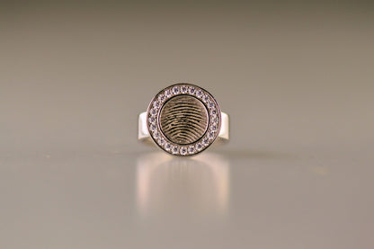 Ring met vingerafdruk
