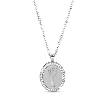Hanger witgoud voorzien van een gravure uit collectie gedenksieraden. witgoud