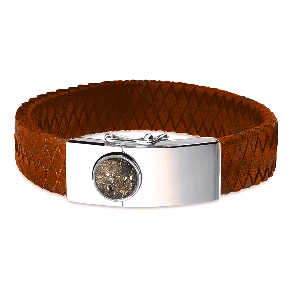 Lederen armband voorzien van as of haar in sluiting in zilver