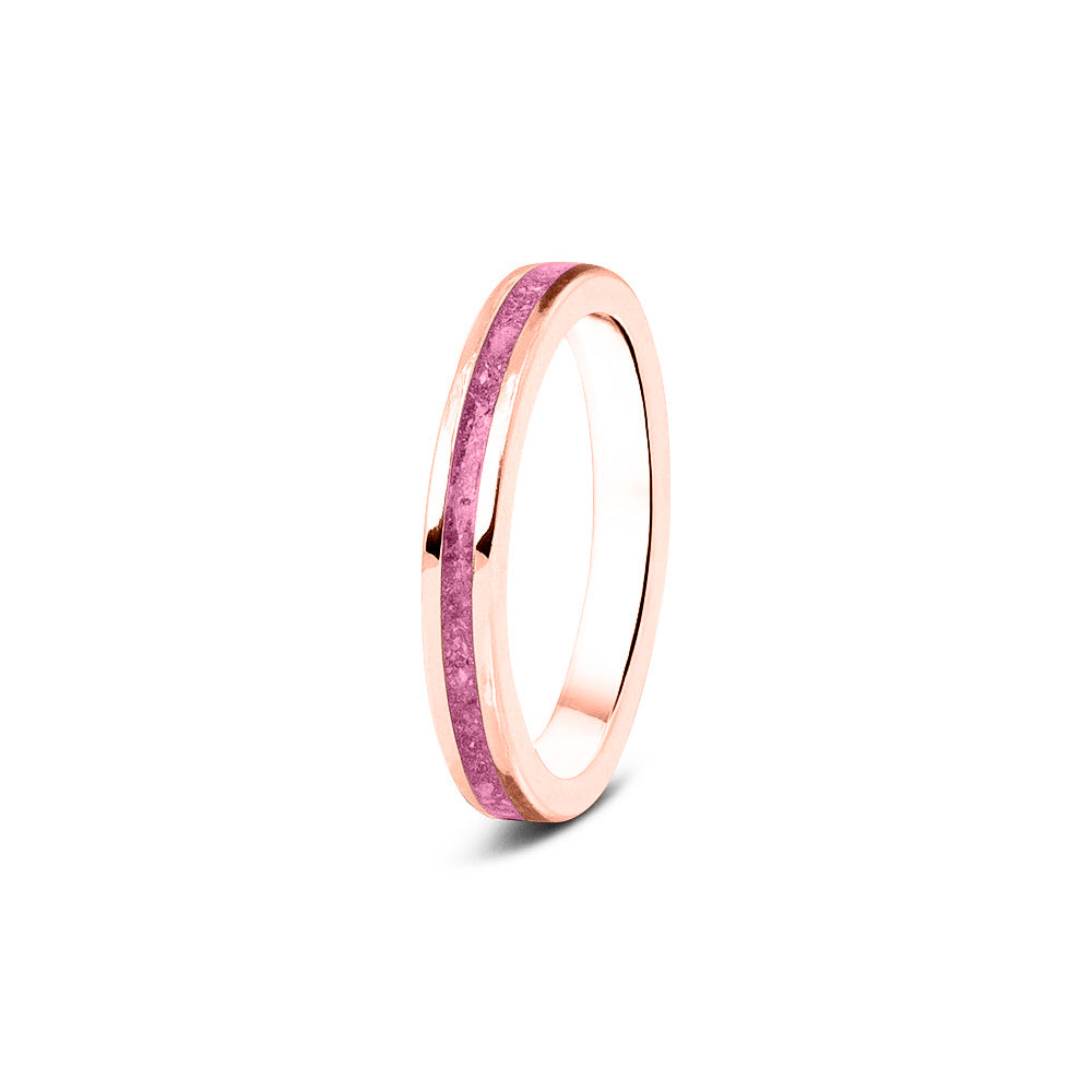 Gedenksieraad, ring 3 mm rondom zichtbaar gevuld met as of haar. Het vullen en sealen met onze speciale hars wordt in onze ambachtelijke edelsmederij gedaan. Fluo