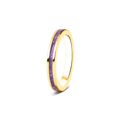 Gedenksieraad, ring 3 mm rondom zichtbaar gevuld met as of haar. Het vullen en sealen met onze speciale hars wordt in onze ambachtelijke edelsmederij gedaan. Purple
