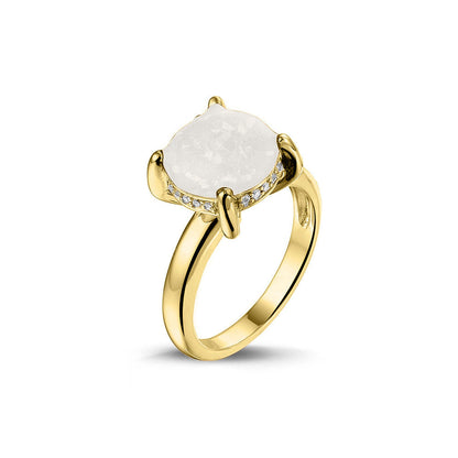 Gedenksieraad, asring 3 mm waar aan de bovenzijde zichtbaar as of haar verwerkt wordt, rondom aan de zijkant gezet met zirkonia's of diamanten naar keuze. White