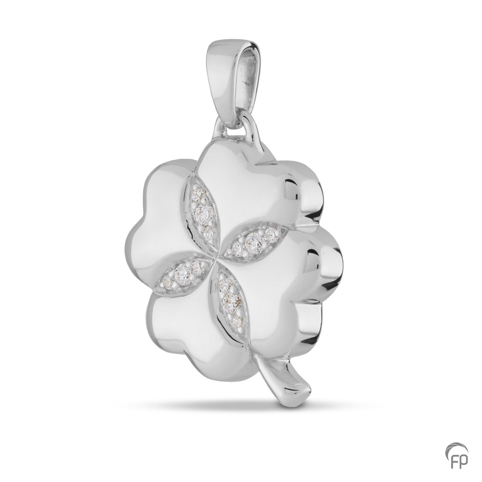 Klavertje vier hanger, in zilver uitgevoerd  met zirkonia's, in goud met diamanten. De ashangers uit deze collectie gedenksieraden zijn eenvoudig zelf te vullen.