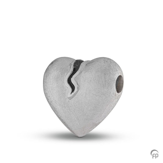 Hanger in hartvorm,de ashangers uit deze collectie gedenksieraden zijn eenvoudig zelf te vullen en te bestellen in zilver, geelgoud en witgoud